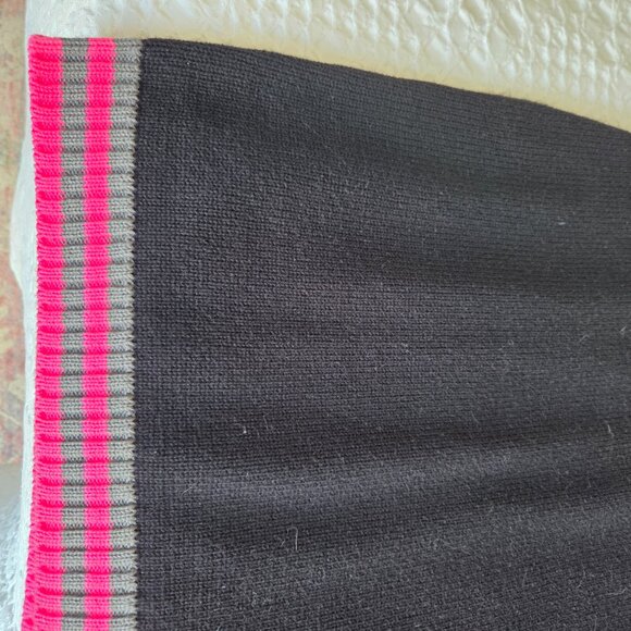 Betsey Johnson Bodycon Black with pink sweater dress size M - Picture 4 of 6